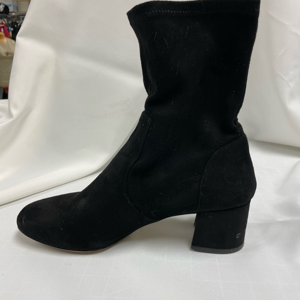 Gap glove ankle boot. Size 8